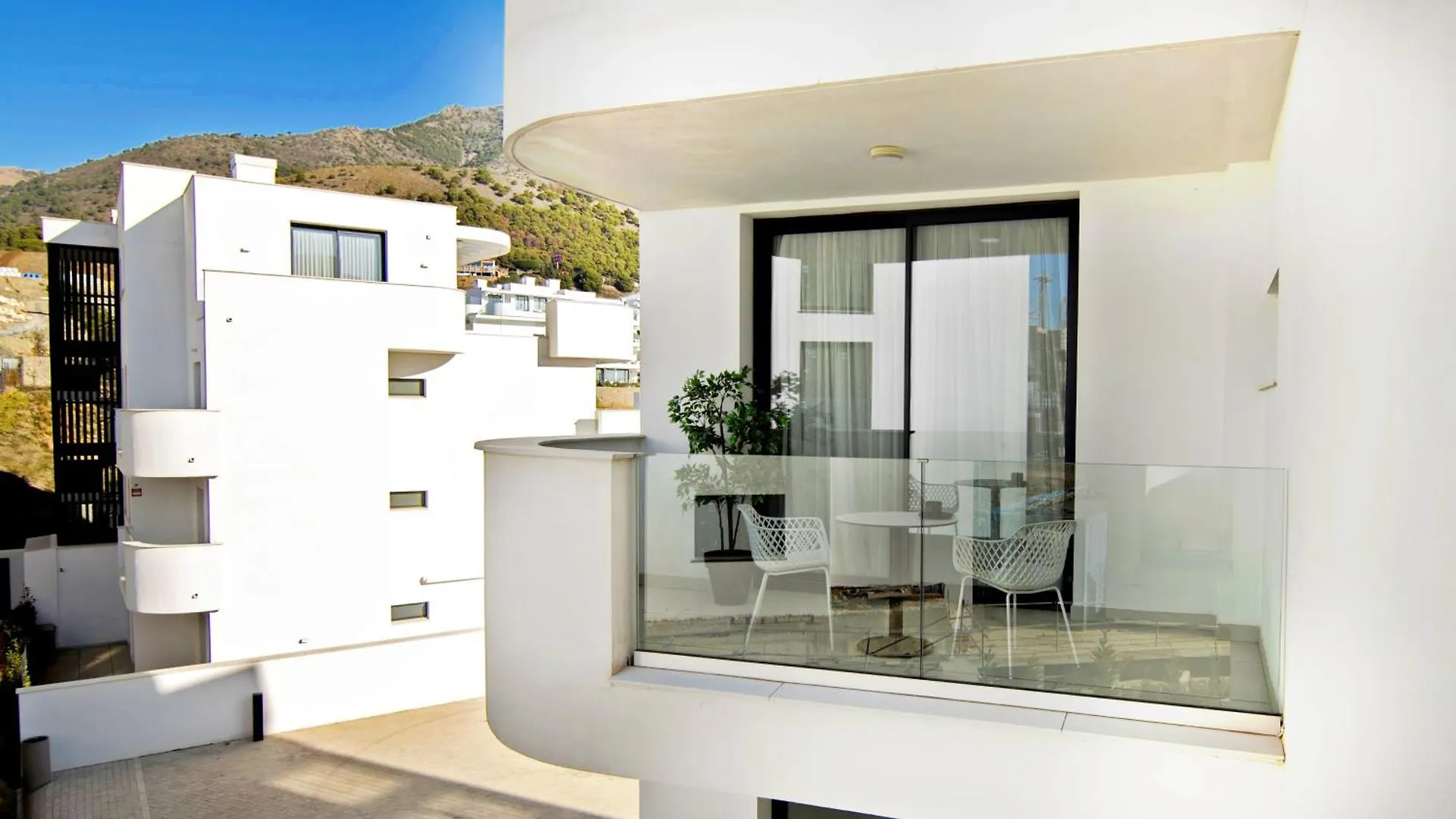 Mara'S Apartments Higueron West - Mediterranean Style - Beach & Golf - Large Sunny Terrace !!!! Fuengirola