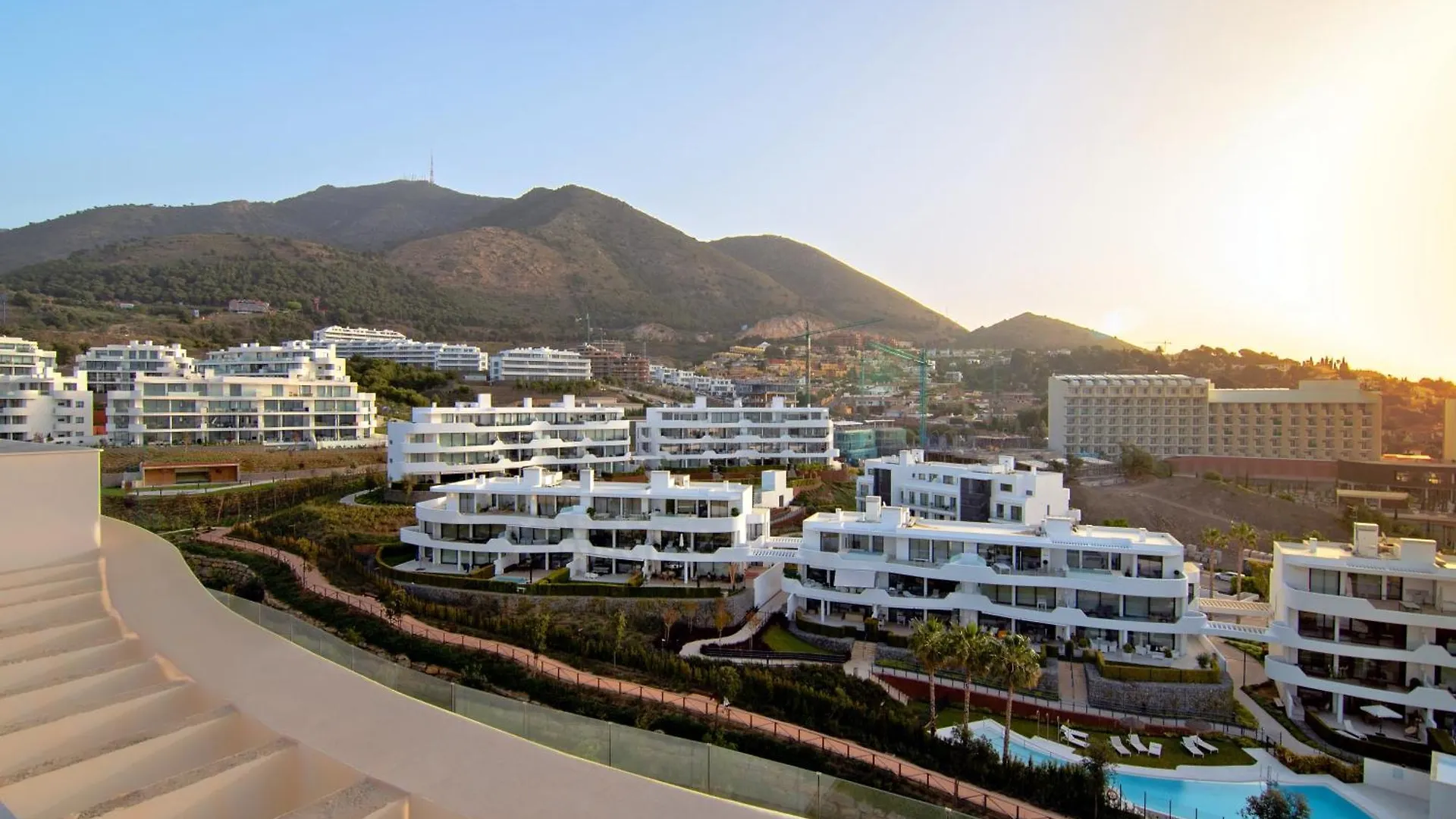 Mara'S Apartments Higueron West - Mediterranean Style - Beach & Golf - Large Sunny Terrace !!!! Fuengirola Spain