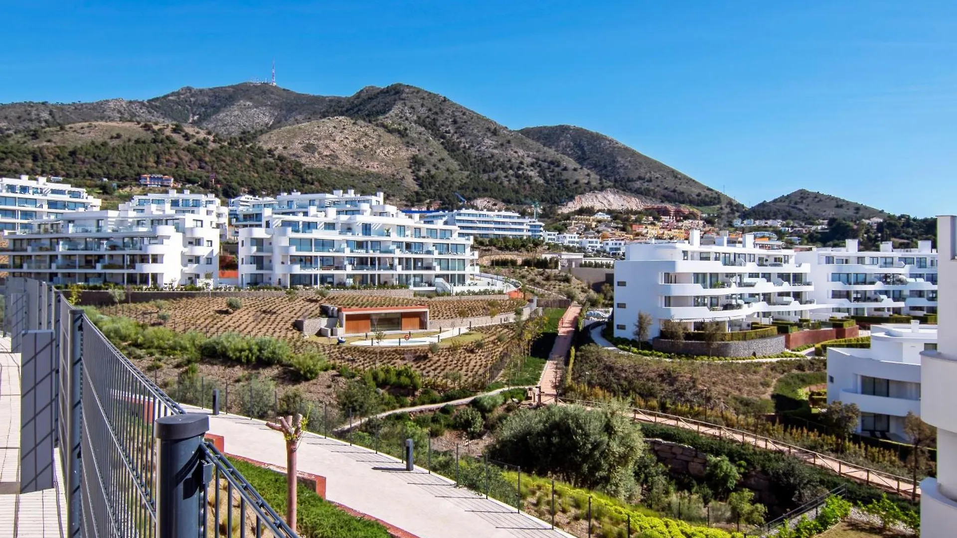 Mara'S Apartments Higueron West - Mediterranean Style - Beach & Golf - Large Sunny Terrace !!!! Fuengirola 0*,  Spain